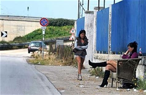 Prostitute Mola di Bari