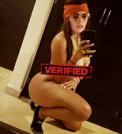 June tits Prostituta Serzedo